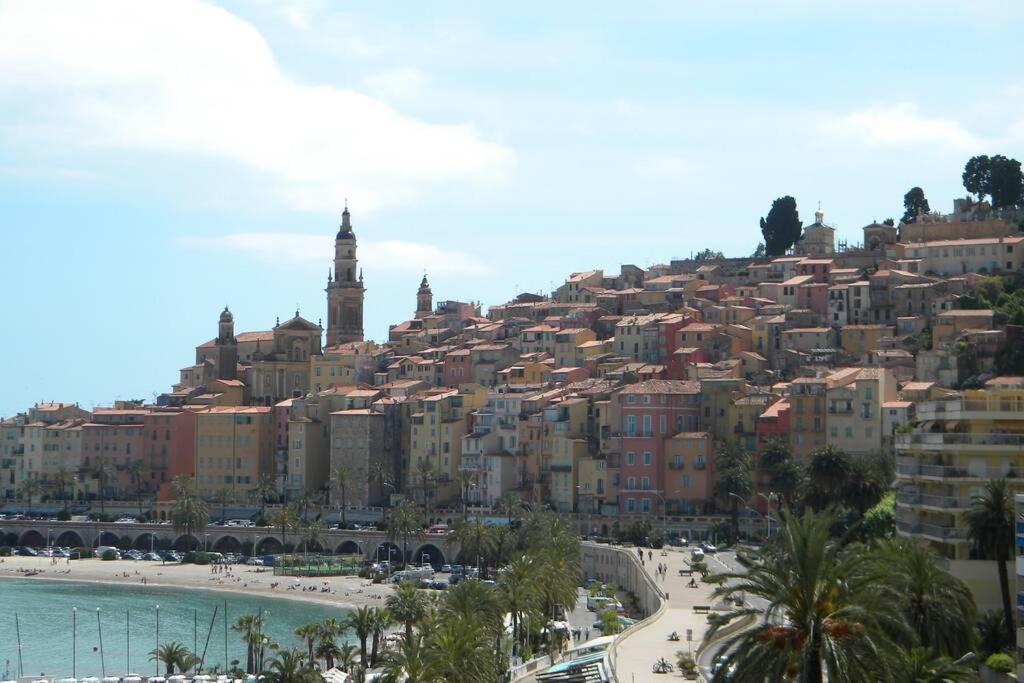 App Le Rocazur Avec Piscine Et Parking En Bord De Mer A 500M Du Centre Ville Menton Eksteriør bilde