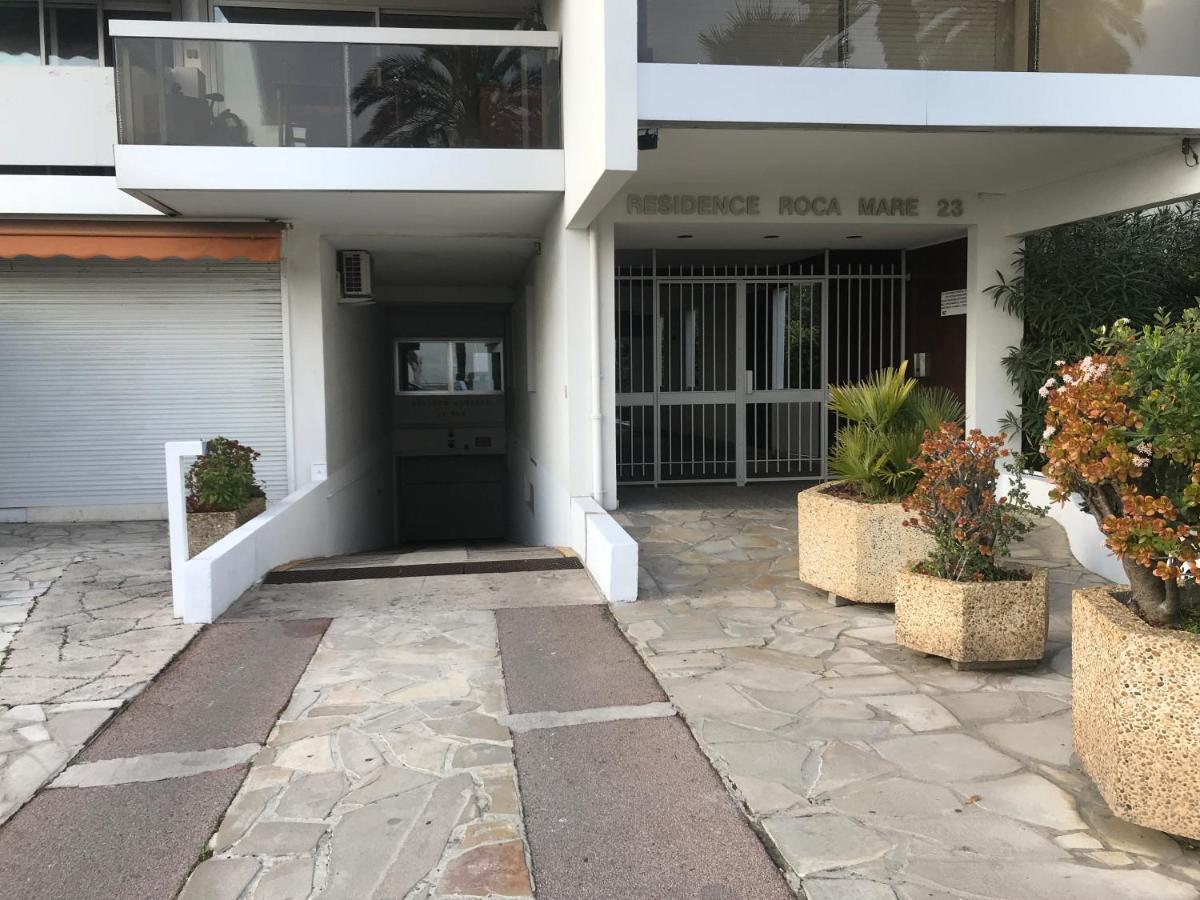 App Le Rocazur Avec Piscine Et Parking En Bord De Mer A 500M Du Centre Ville Menton Eksteriør bilde